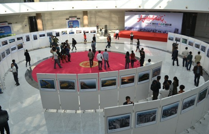 翱翔千里 鳥瞰最美合肥——“名邦廣場(chǎng)?大湖名城航拍合肥”攝影展開幕
