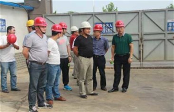 蒙城項目團隊實地學(xué)習(xí)參觀肥西名邦?中央公館項目
