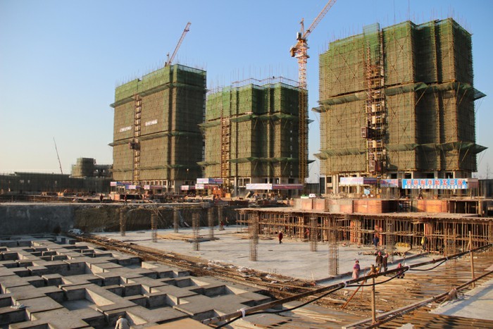 前進(jìn)中的名邦 奔跑中的公館 